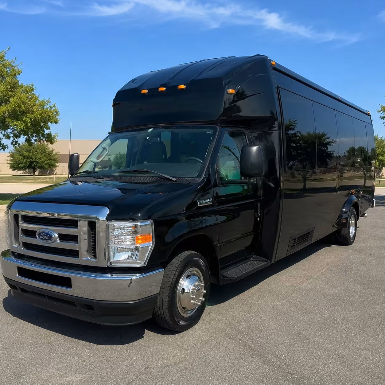 edmond party buses for zoo amphitheatre concerts